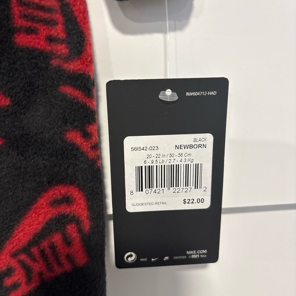 Nike Newborn One Piece in Red and Black - Picture 2 of 2